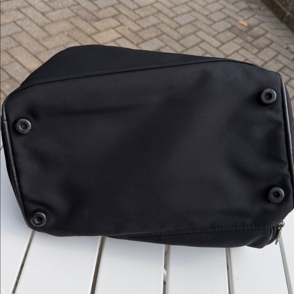 HARTMANN SMALL CARRY ON COSMETIC, TOILETRY BAG BLACK NILON WITH STRAP - Picture 11 of 14